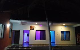 Ajja And Son'S Home Stay Gokarna Villa Ac Rooms And Family Room Non Ac 5 Min Walkable Distance To Midle Beach